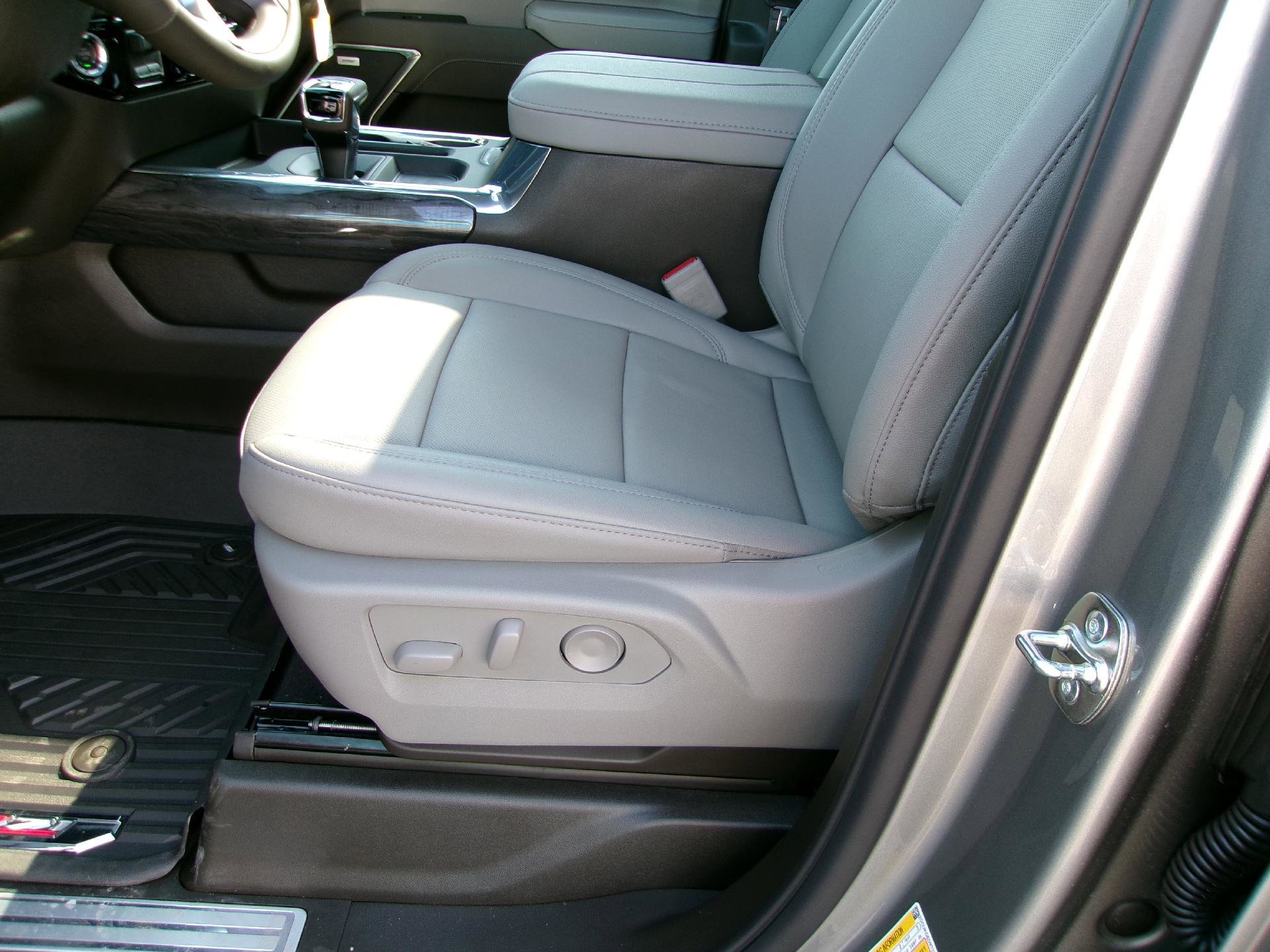 New 2026 Chevrolet Silverado 1500 LTZ w/ LTZ Premium Package image 11