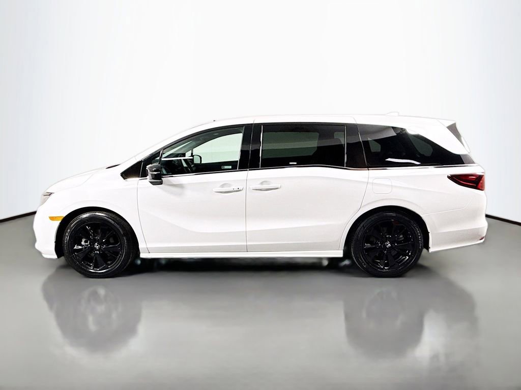 Certified 2023 Honda Odyssey Sport image 4
