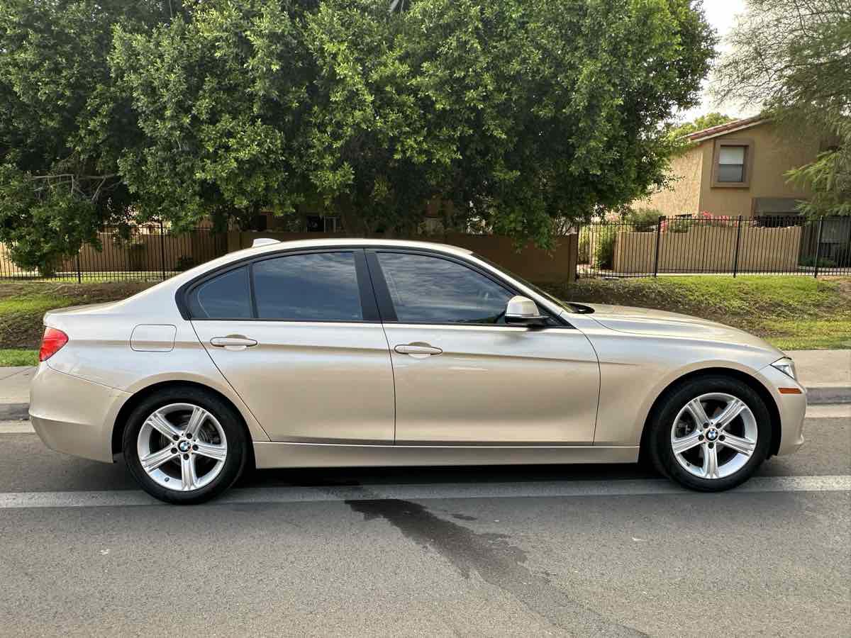 Used 2013 BMW 328i Sedan RWD image 9