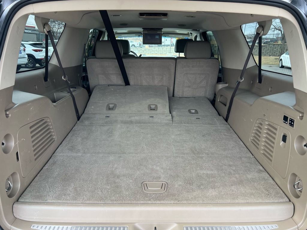 Used 2018 Chevrolet Suburban LT w/ LT Signature Package image 26