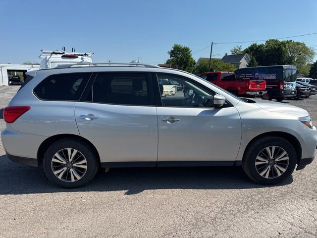 Used 2019 Nissan Pathfinder SV AWD/4WD image 5