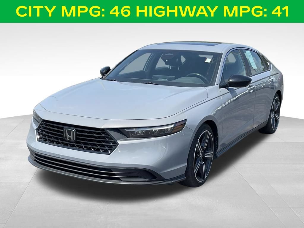 Used 2023 Honda Accord Sport image 4