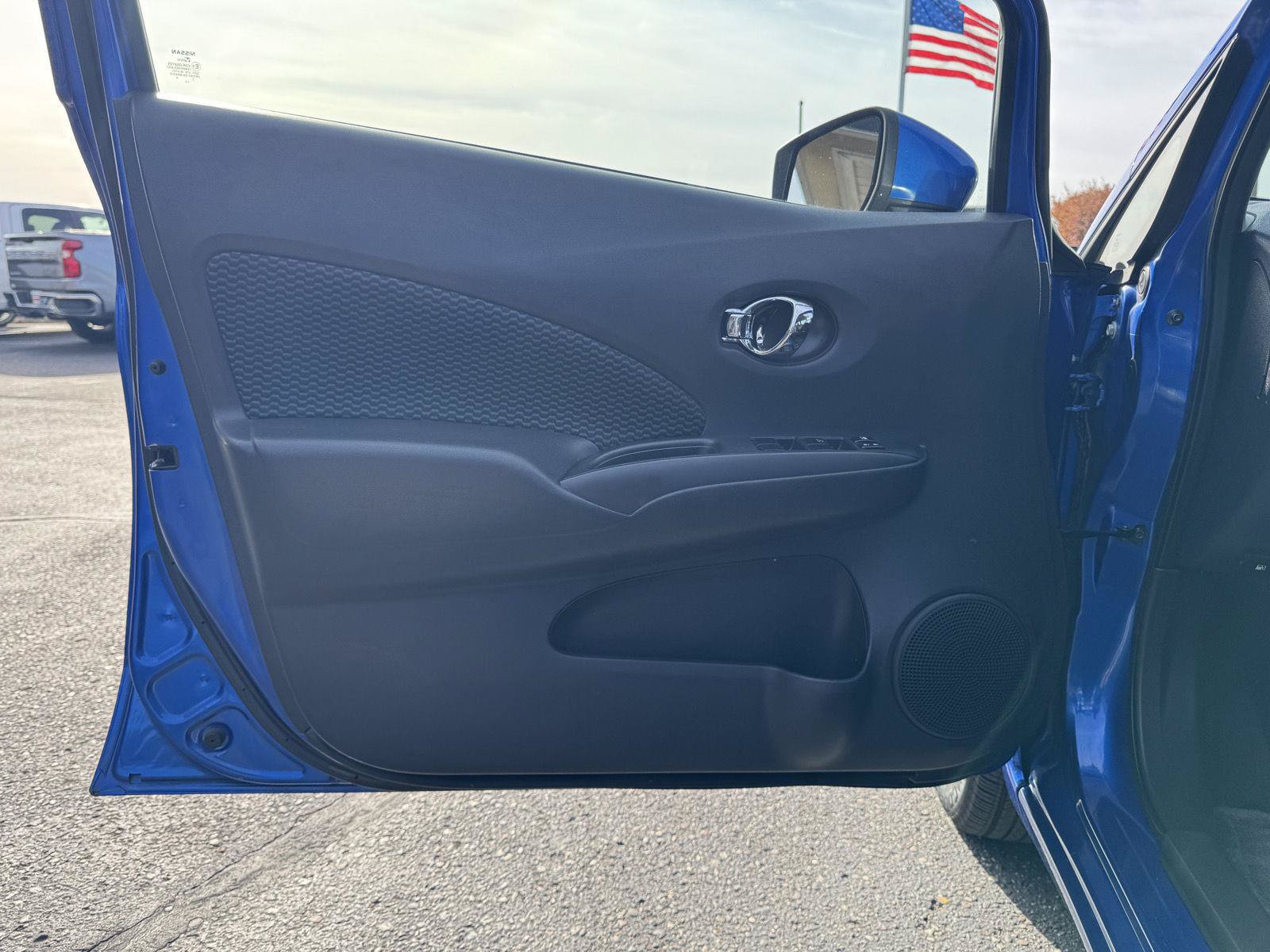 Used 2015 Nissan Versa Note SV FWD image 12