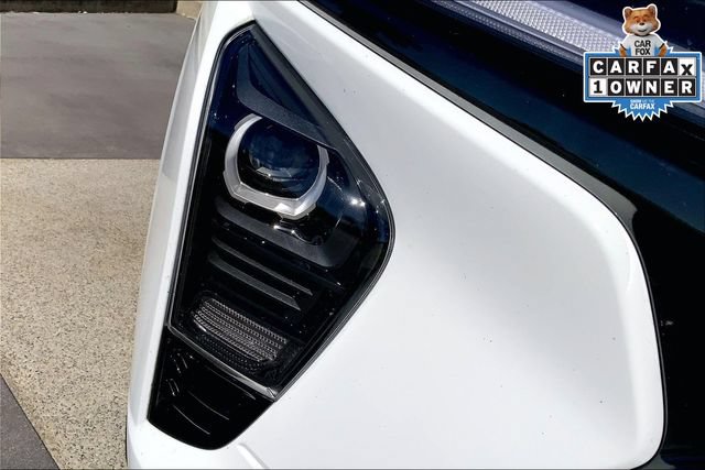 Used 2024 Chevrolet Trax RS w/ Sunroof Package FWD image 25