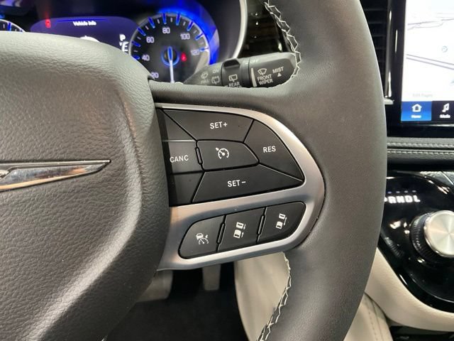 Used 2023 Chrysler Pacifica Limited w/ Uconnect Theater Family Group AWD/4WD image 22
