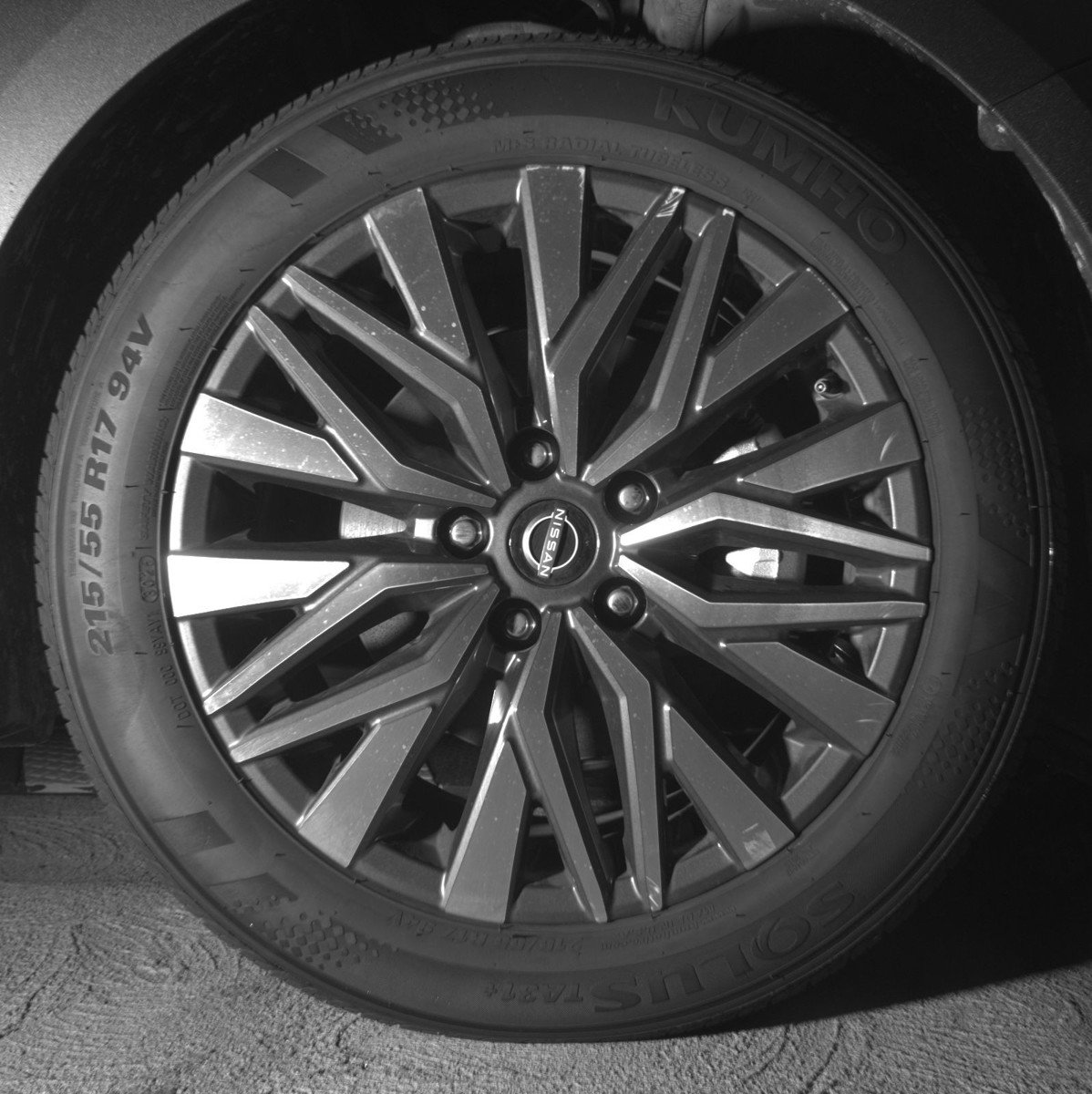 Used 2025 Nissan Altima 2.5 SV FWD image 13