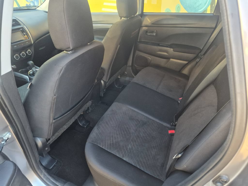 Used 2014 Mitsubishi Outlander Sport SE FWD image 20