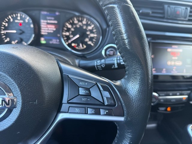 Used 2018 Nissan Rogue SV image 31