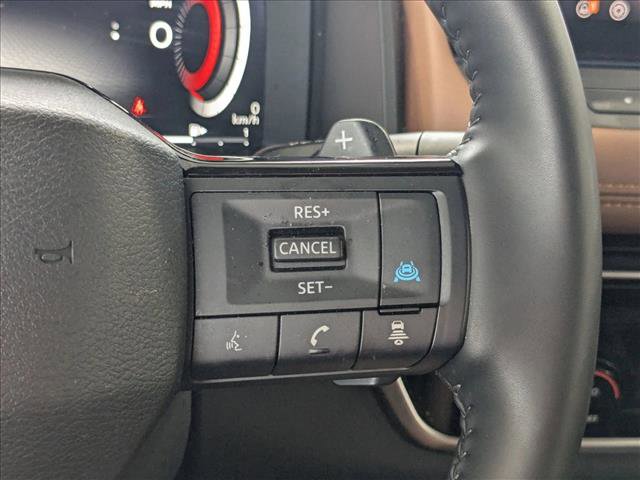Used 2025 Nissan Rogue Platinum FWD image 5