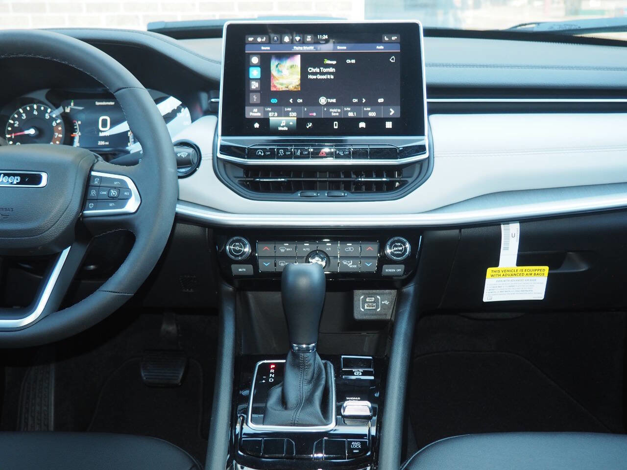 New 2025 Jeep Compass Limited image 19