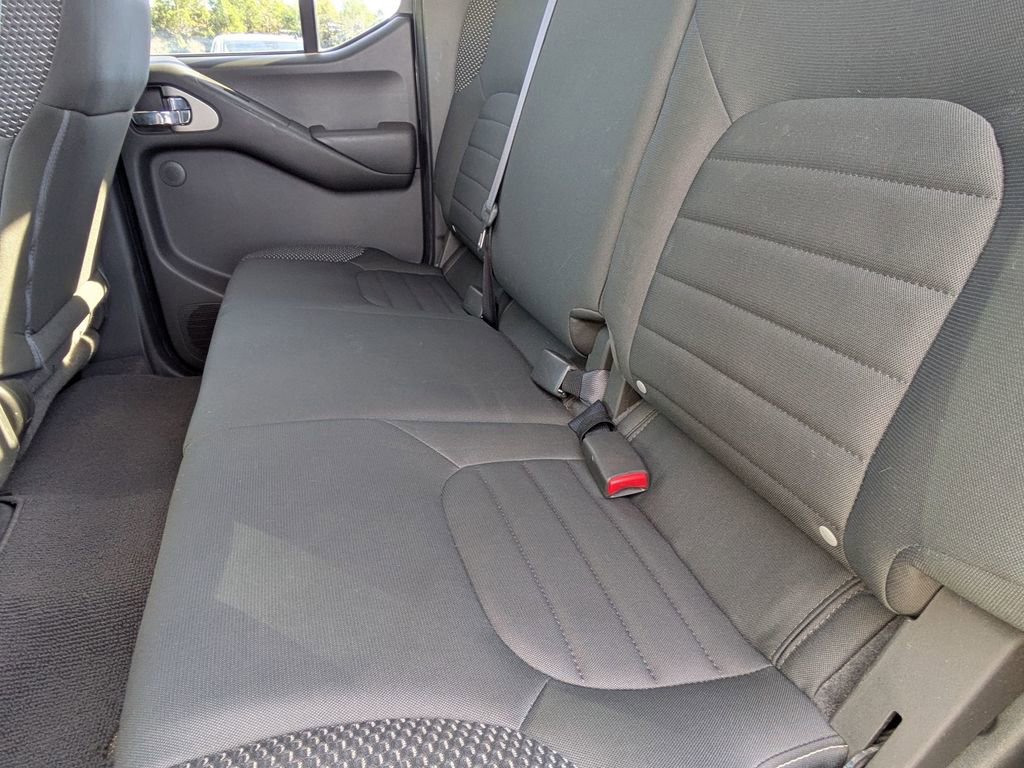 Used 2018 Nissan Frontier PRO-4X image 30