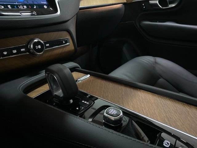 Used 2024 Volvo XC90 T8 Plus w/ Protection Package Premier AWD/4WD image 58