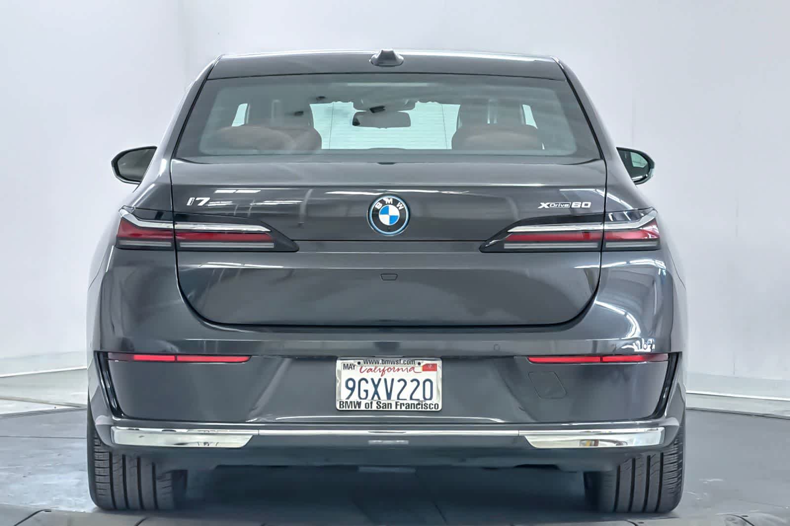Used 2023 BMW i7 xDrive60 AWD/4WD image 7