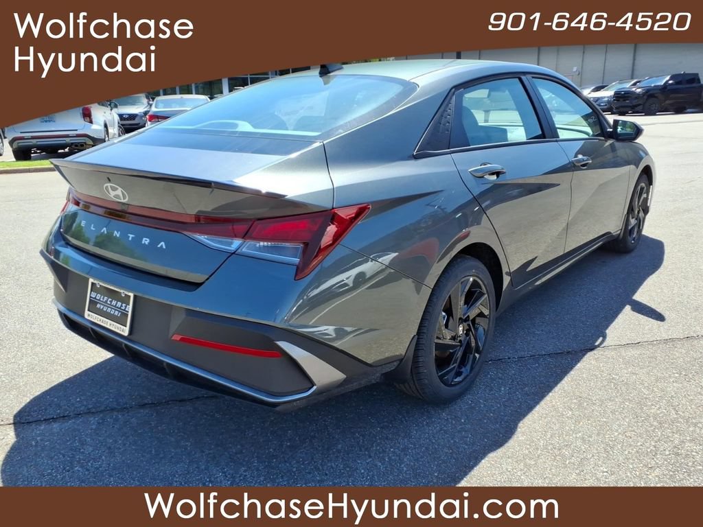 New 2026 Hyundai Elantra Sport FWD image 5
