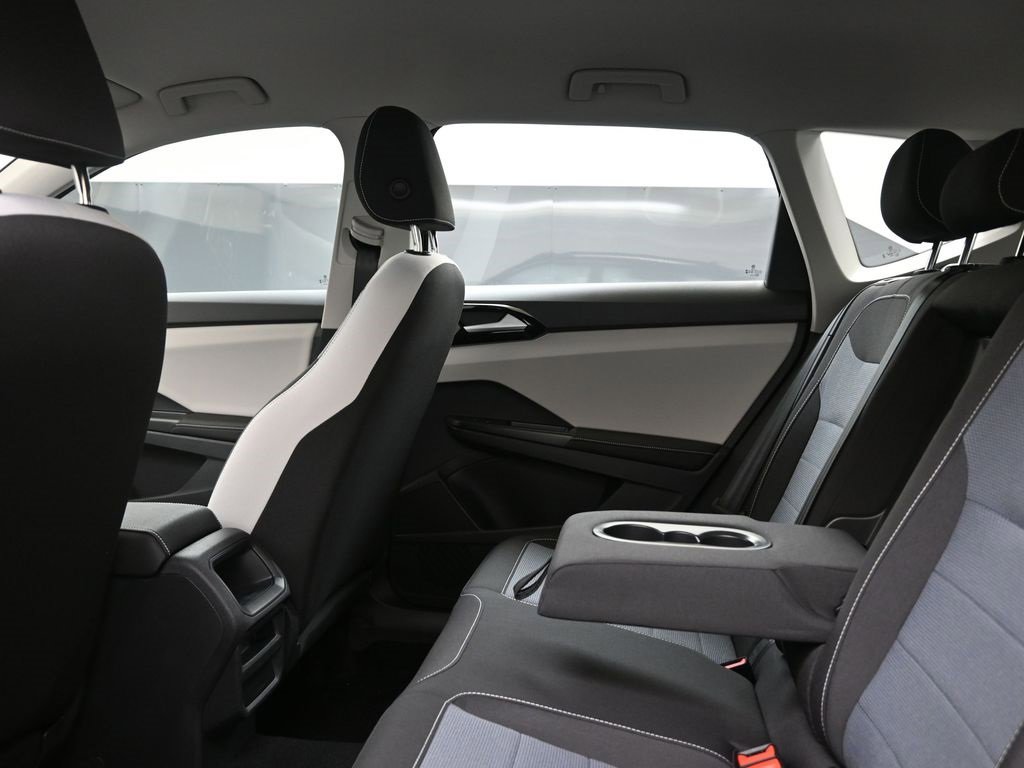 New 2025 Volkswagen Taos S image 18