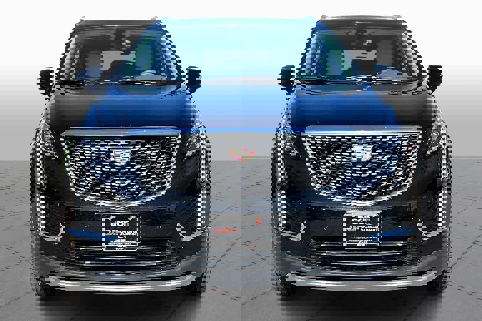 Used 2022 Cadillac XT5 Premium Luxury w/ LPO, Floor Liner Package image 3