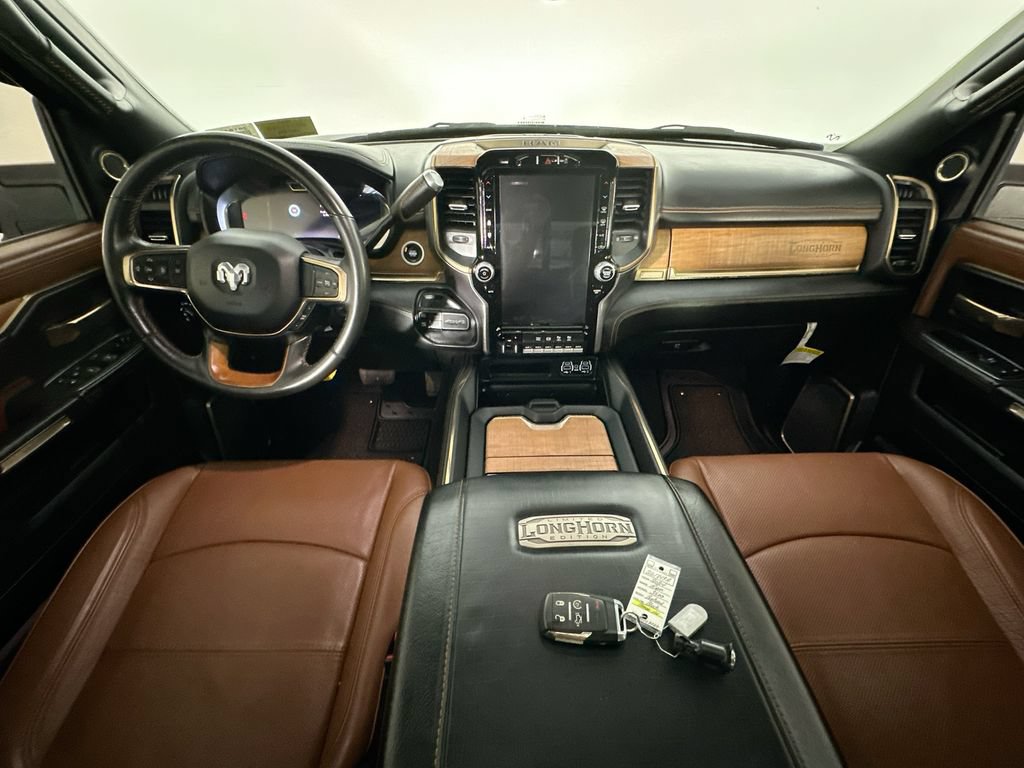 Used 2024 RAM 3500 Limited AWD/4WD image 9