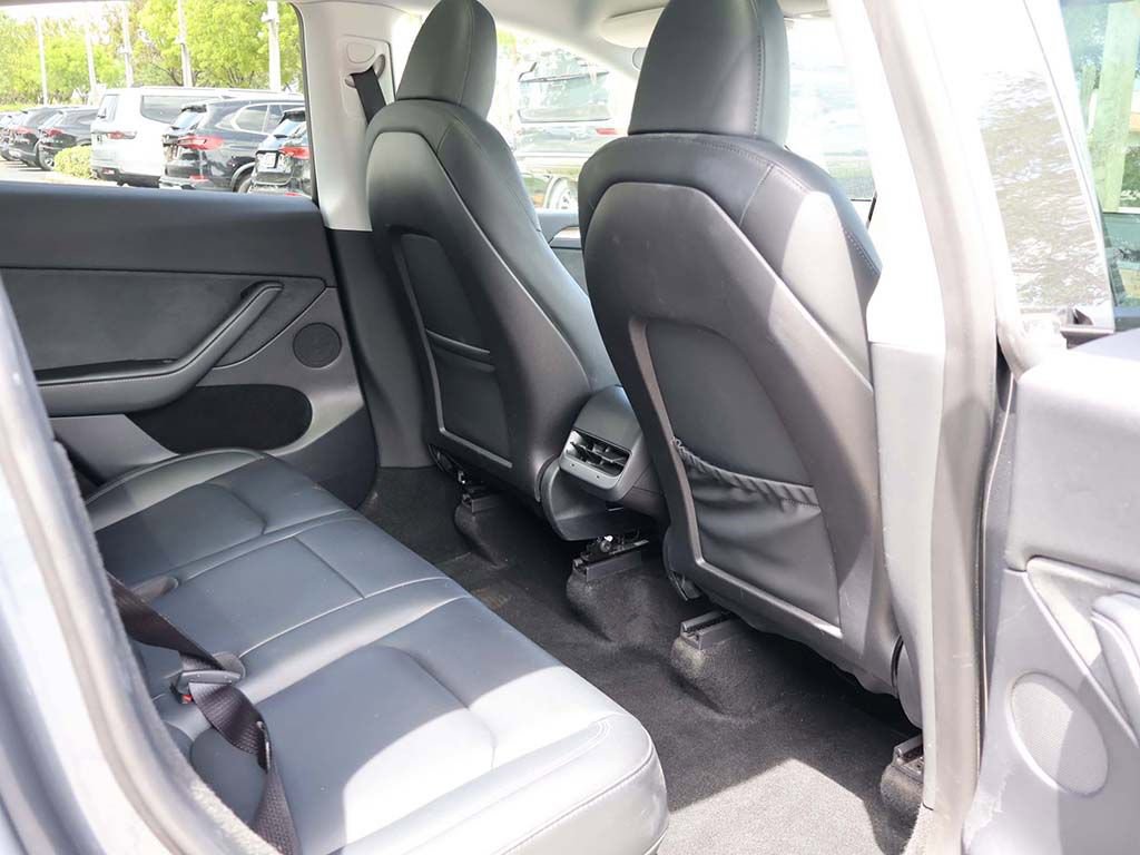 Used 2023 Tesla Model Y Long Range AWD/4WD image 36