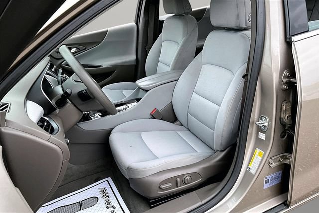Used 2025 Chevrolet Malibu LT FWD image 25