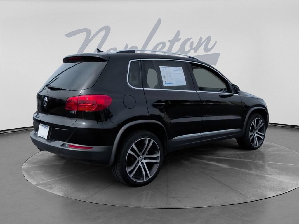 Used 2017 Volkswagen Tiguan SEL FWD image 6