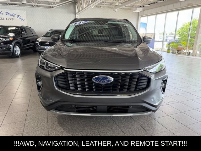 Used 2023 Ford Escape Platinum AWD/4WD image 3