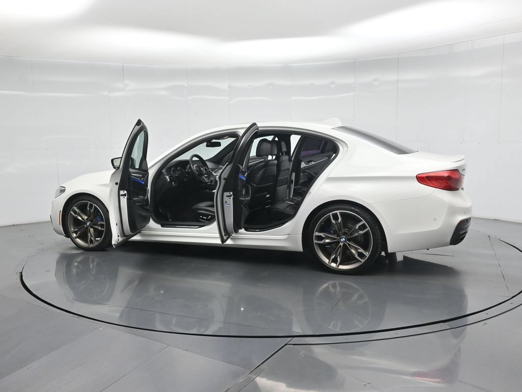 Used 2018 BMW M550i xDrive AWD/4WD image 33