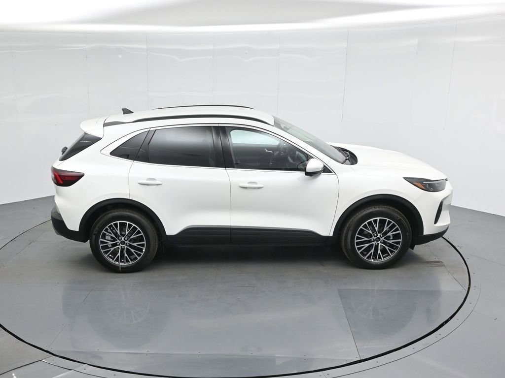 New 2025 Ford Escape SE w/ PHEV Premium Package image 42