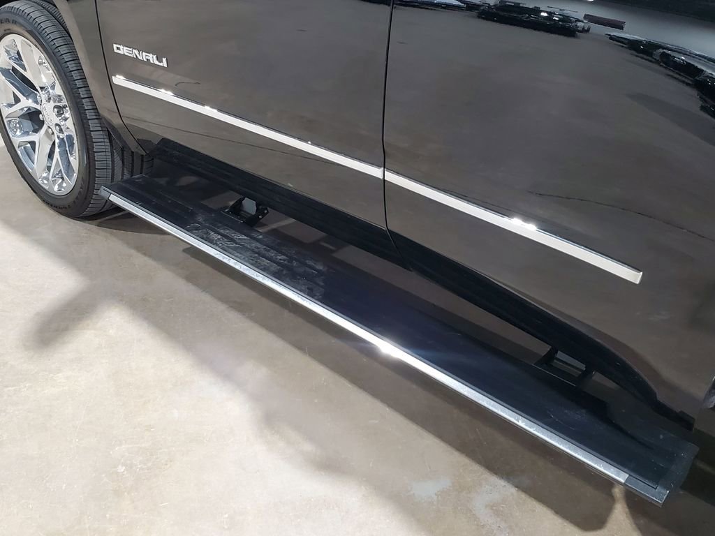 Used 2017 GMC Yukon Denali w/ Open Road Package image 46