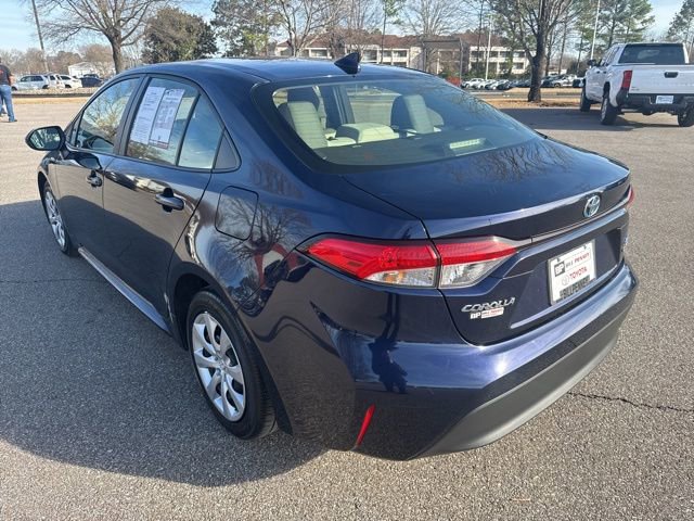 Used 2025 Toyota Corolla LE image 3