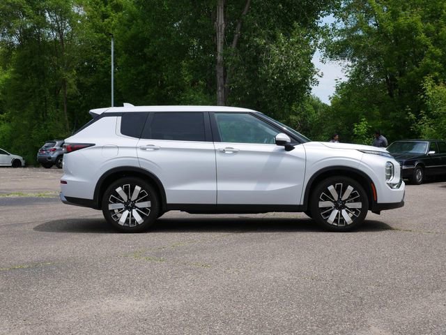 Used 2025 Mitsubishi Outlander SE AWD/4WD image 6
