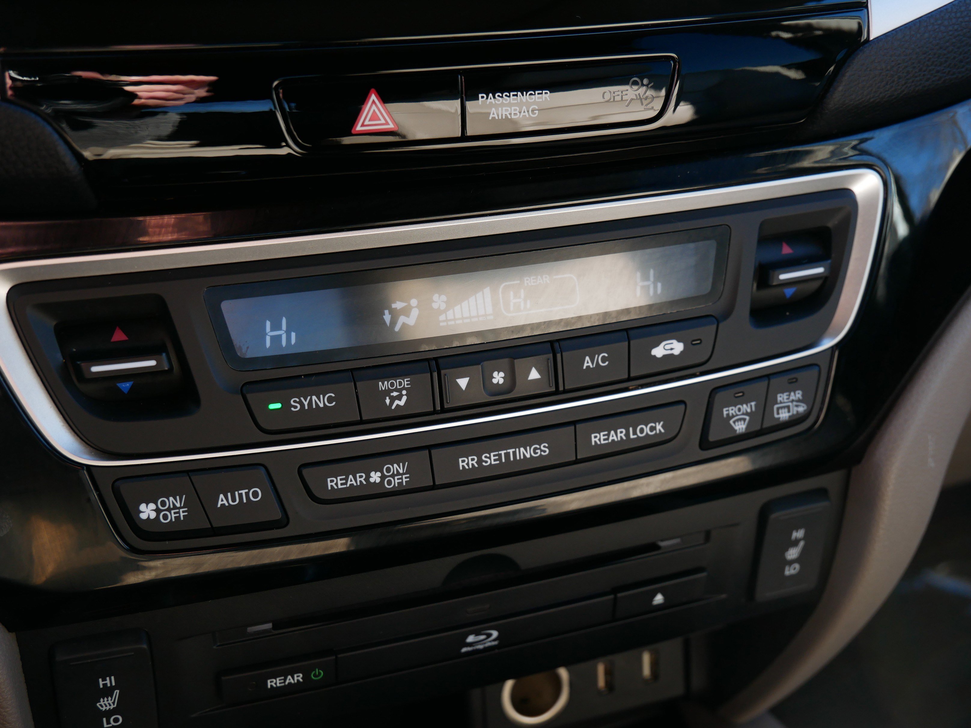 Used 2017 Honda Pilot Touring image 23