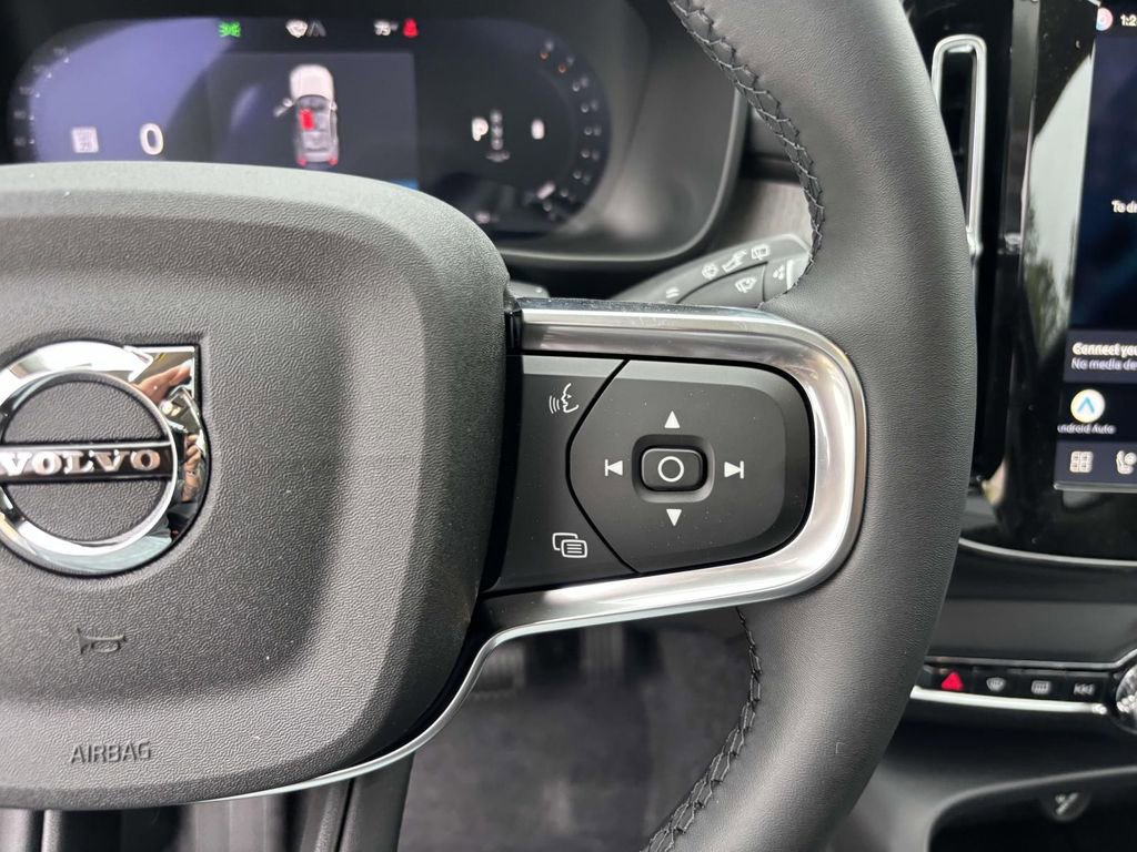 New 2026 Volvo XC40 B5 Plus w/ Protection Package Premier image 18