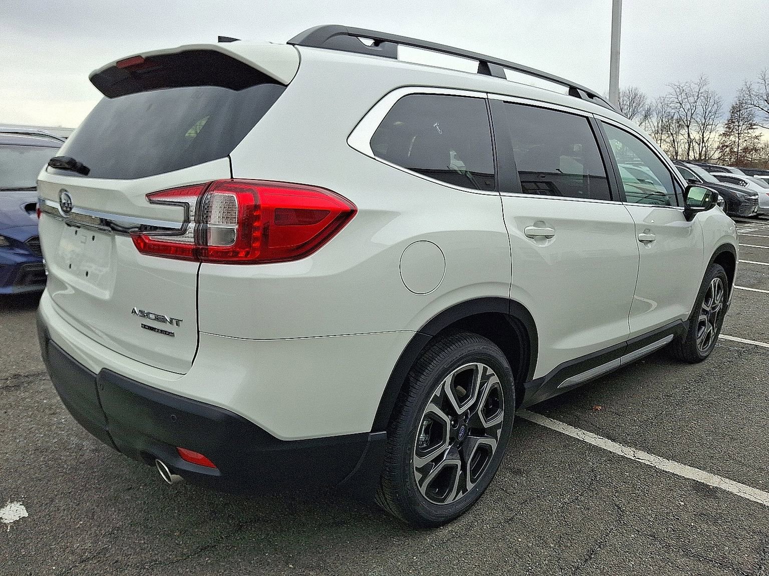 New 2026 Subaru Ascent Limited AWD/4WD image 3