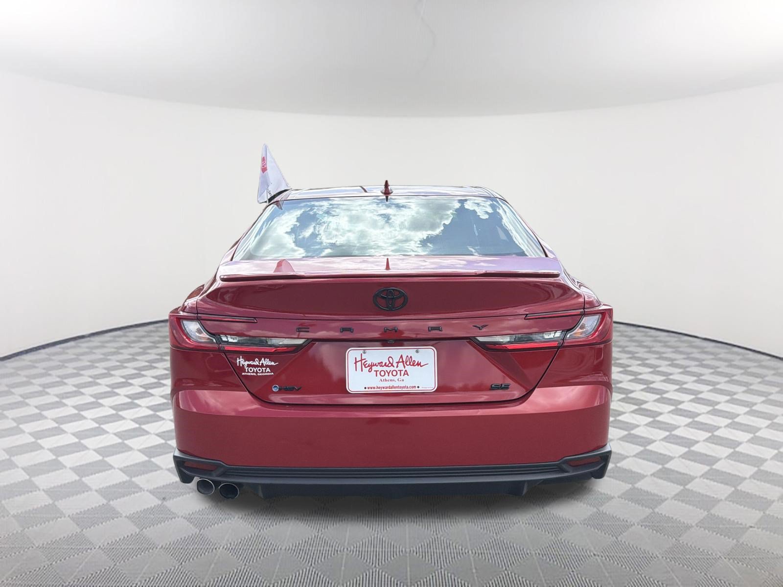 Certified 2025 Toyota Camry SE FWD image 15
