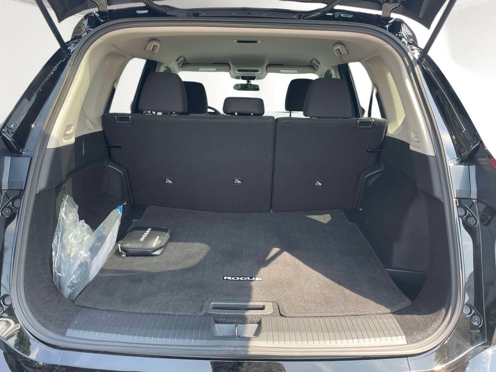 Certified 2026 Nissan Rogue S FWD image 9