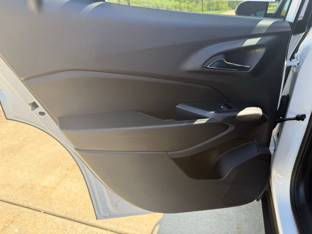 New 2026 Chevrolet Trax LT FWD image 12