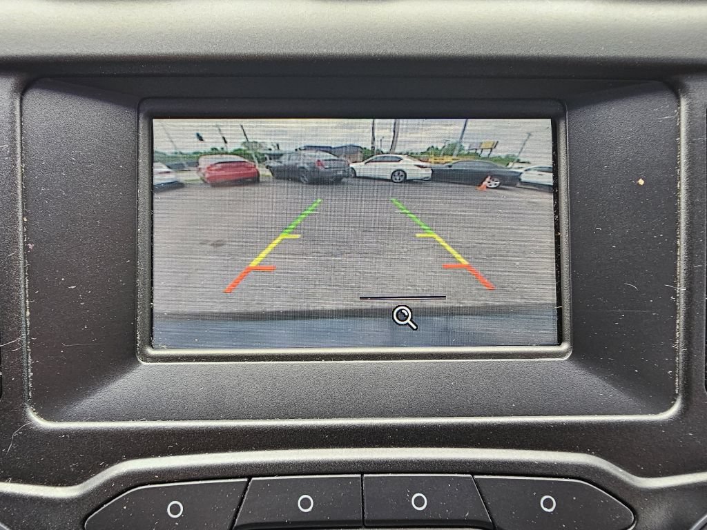 Used 2015 Ford Fusion SE FWD image 27
