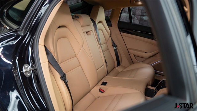 Used 2022 Porsche Panamera 4 w/ Premium Package image 16