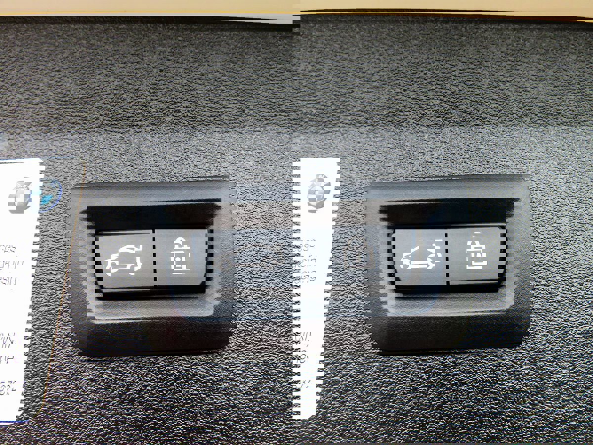 Used 2020 BMW X1 sDrive28i w/ Convenience Package image 9