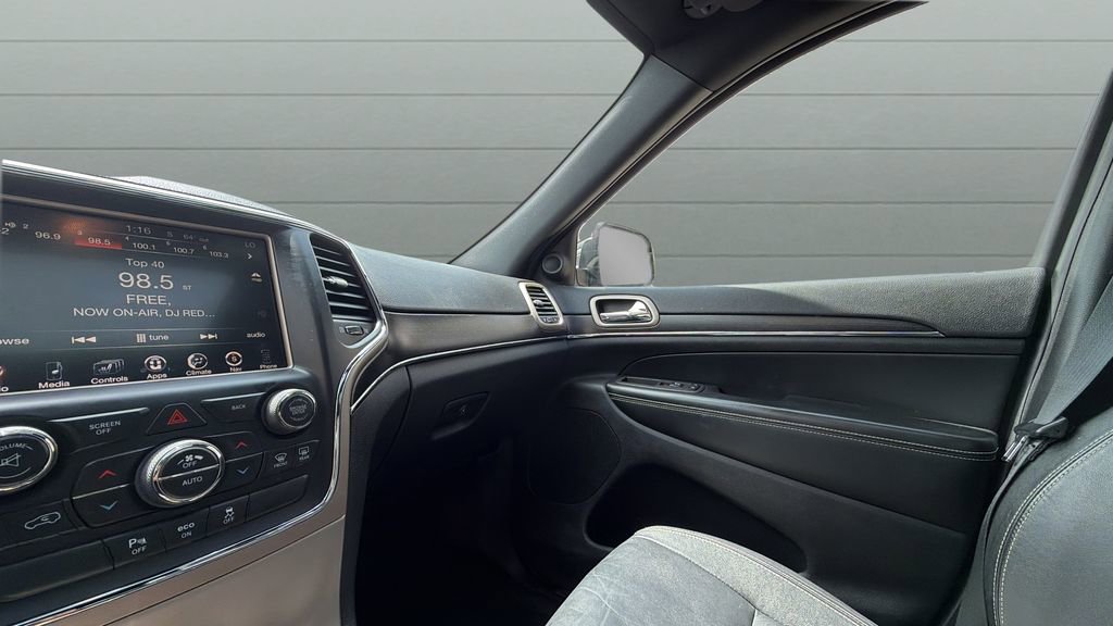 Used 2014 Jeep Grand Cherokee Limited AWD/4WD image 13