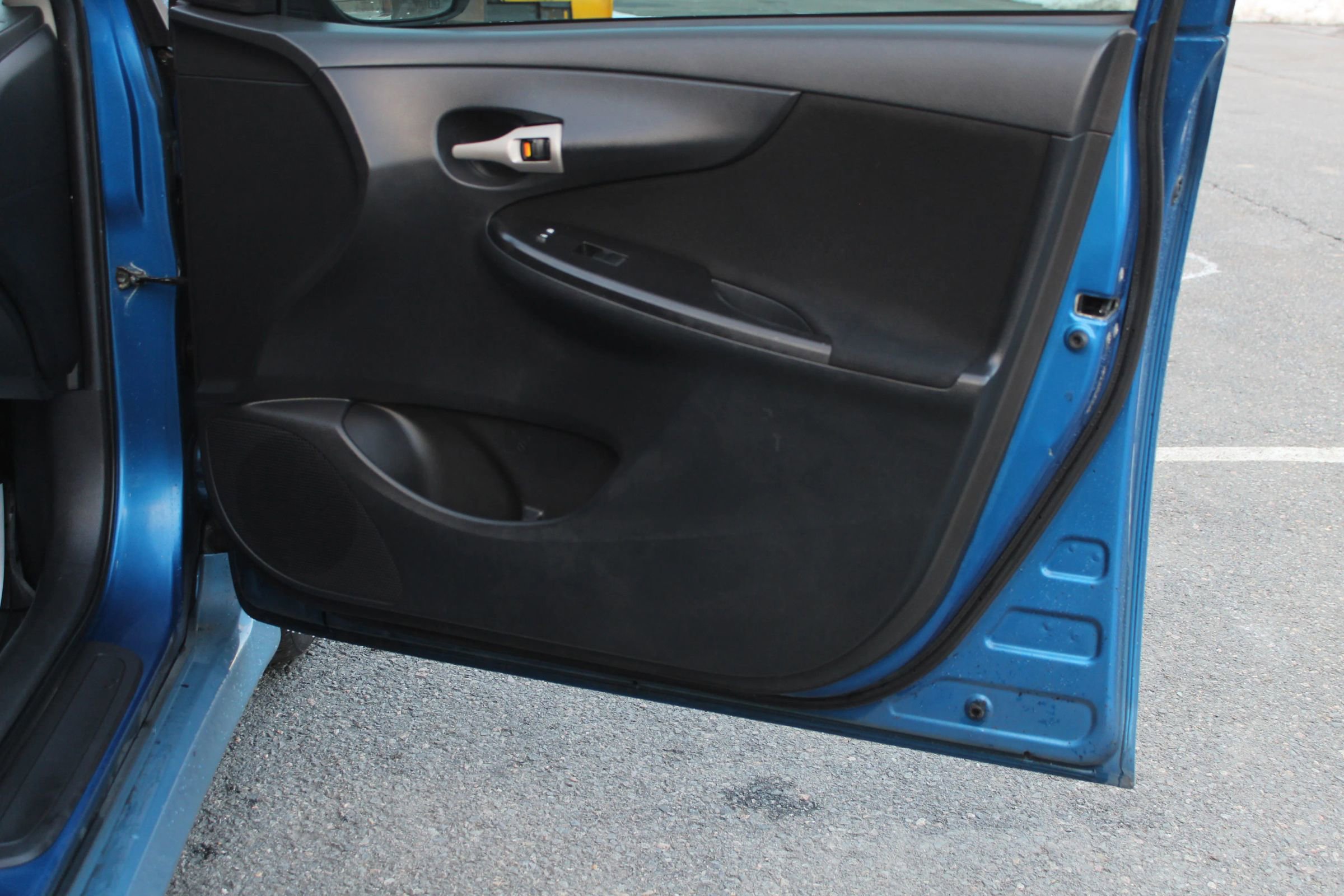 Used 2010 Toyota Corolla S image 17