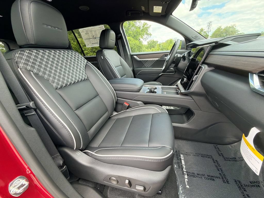 New 2026 GMC Acadia Denali FWD image 14