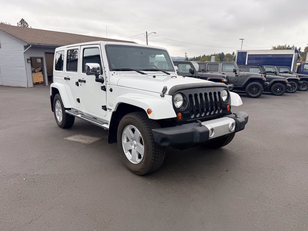 Used 2012 Jeep Wrangler Unlimited Sahara w/ Dual Top Group AWD/4WD image 7