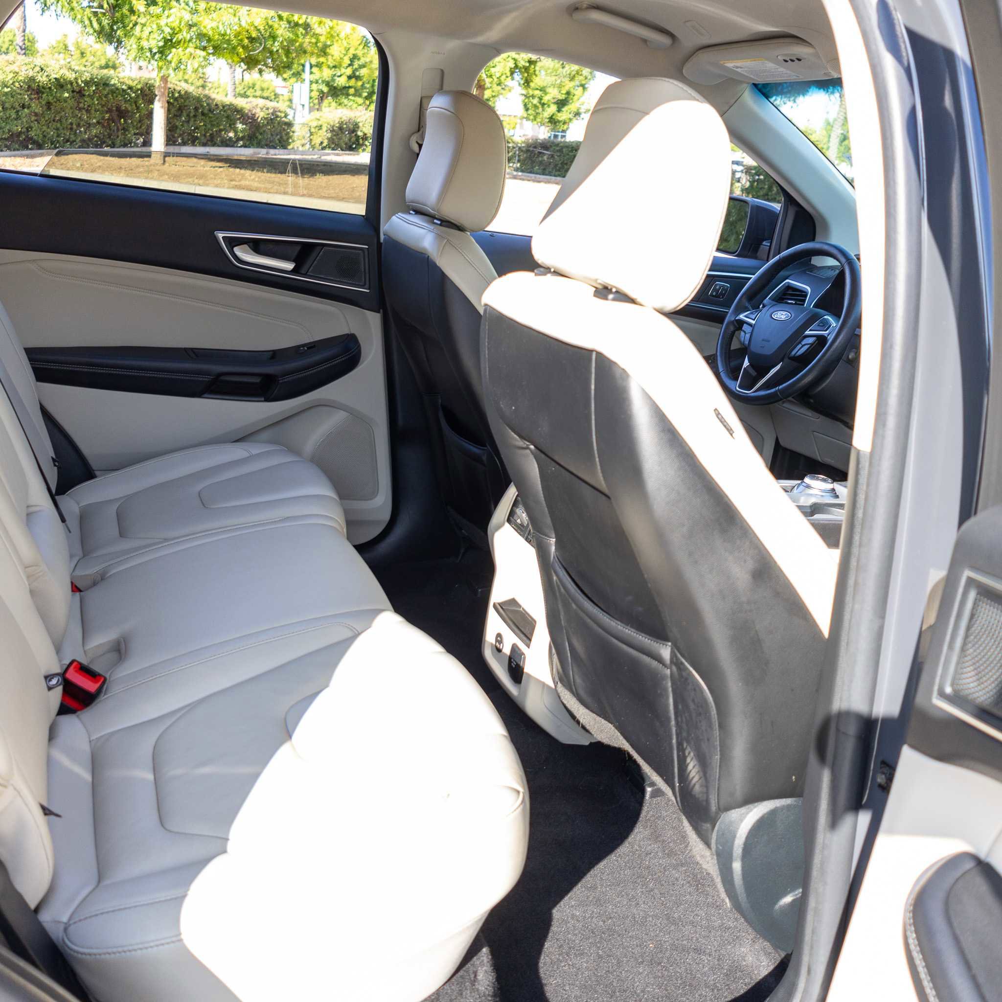 Used 2021 Ford Edge Titanium w/ Cargo Accessory Package image 20