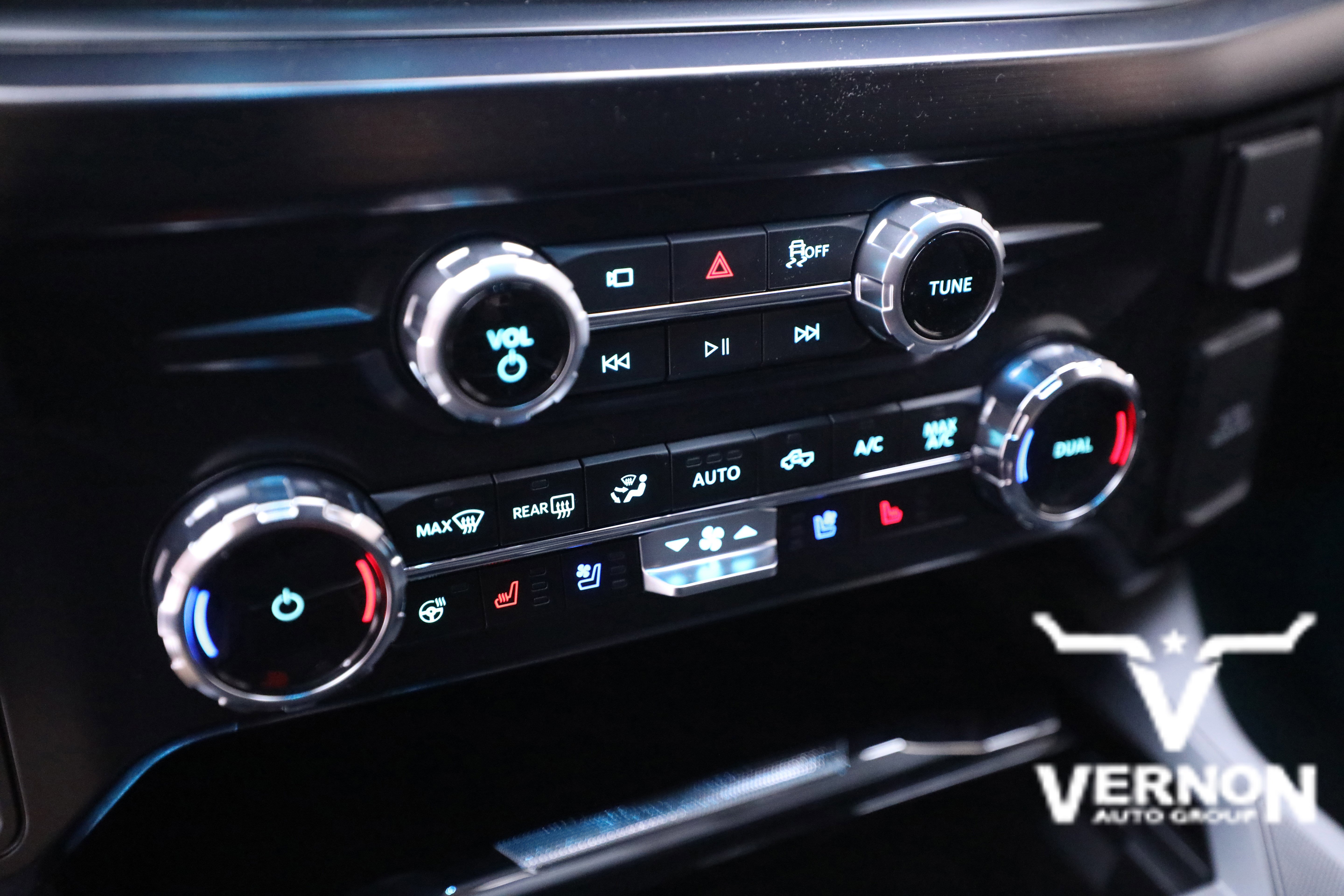 New 2026 Ford F250 Lariat w/ Chrome Package image 35