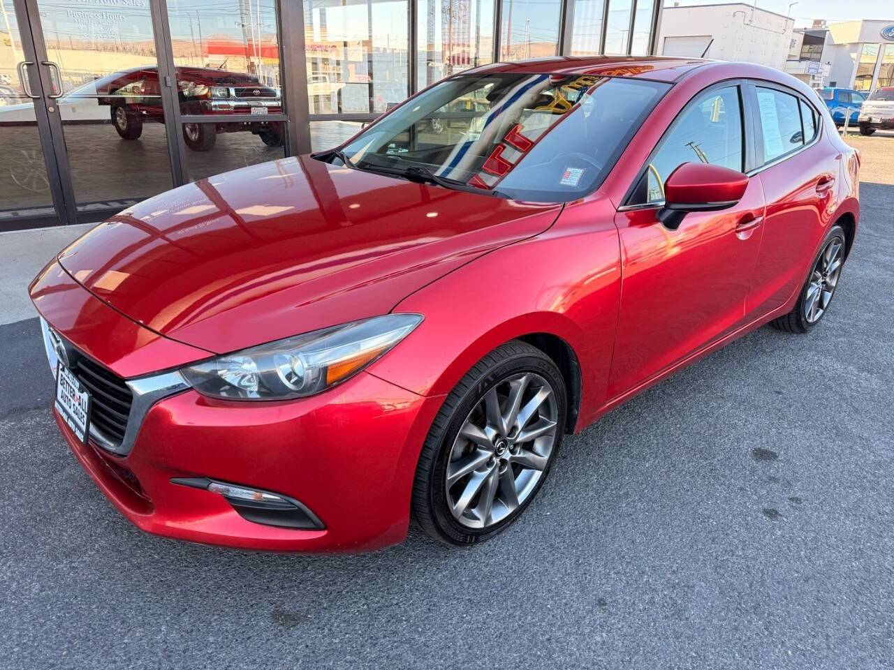 Used 2018 MAZDA MAZDA3 Touring FWD image 1