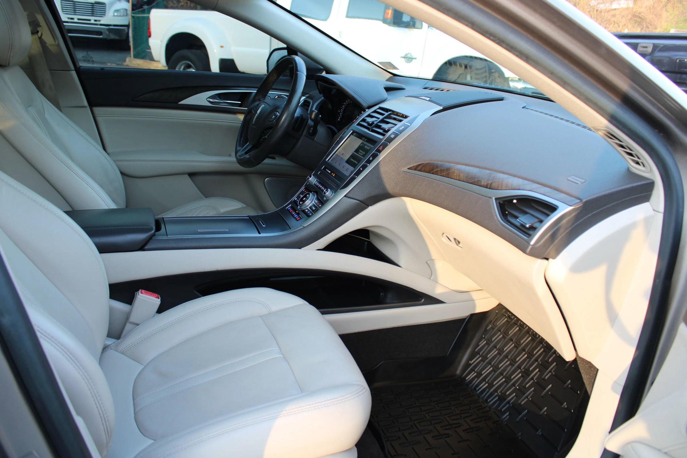 Used 2019 Lincoln MKZ Reserve w/ Luxury Package image 7