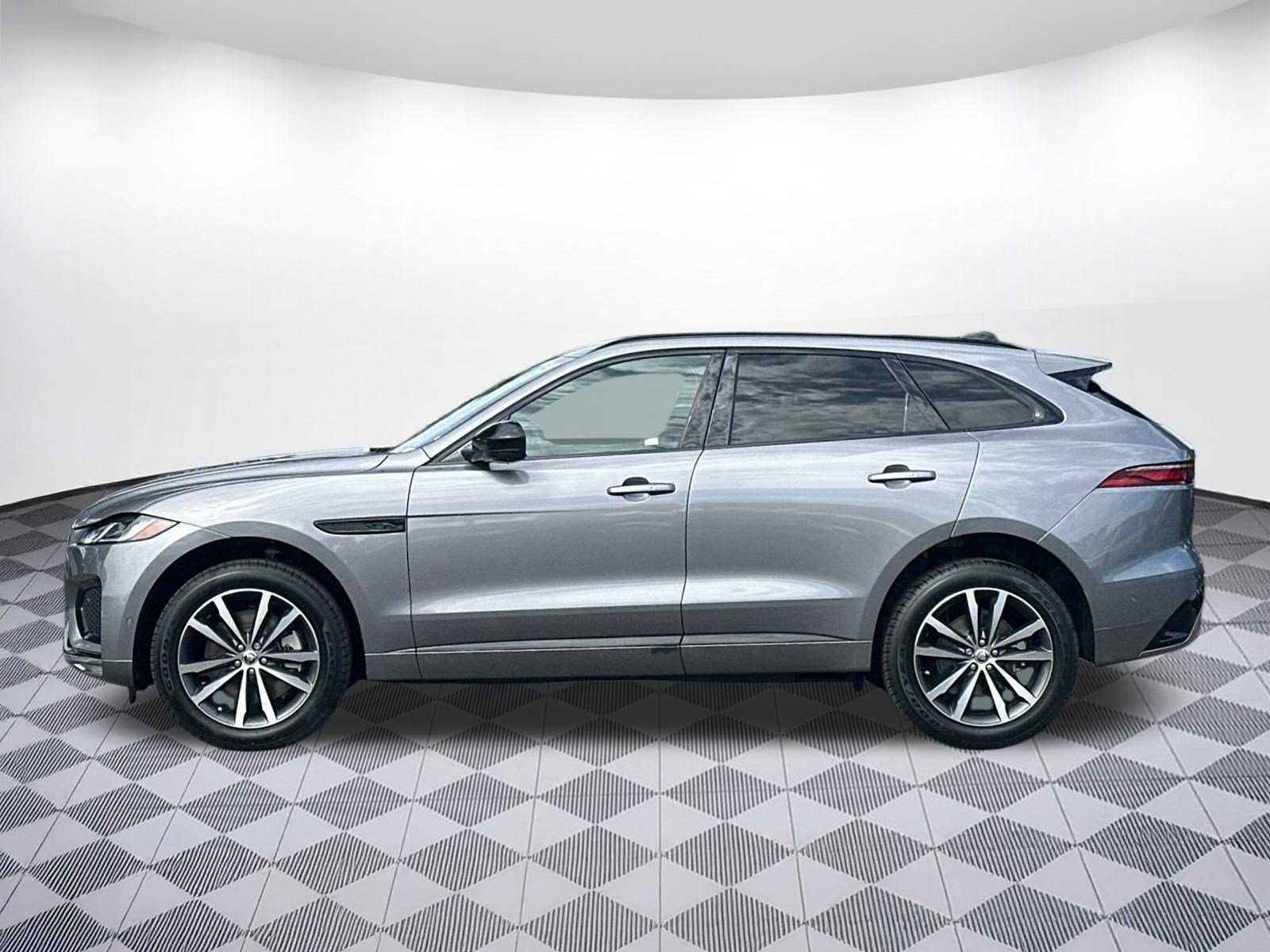New 2026 Jaguar F-PACE R-Dynamic S AWD/4WD image 2