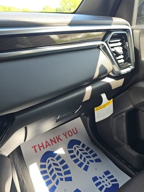 New 2025 GMC Canyon Elevation w/ Convenience Package image 19