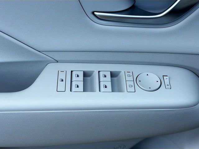 New 2026 Hyundai Kona SEL Premium image 17